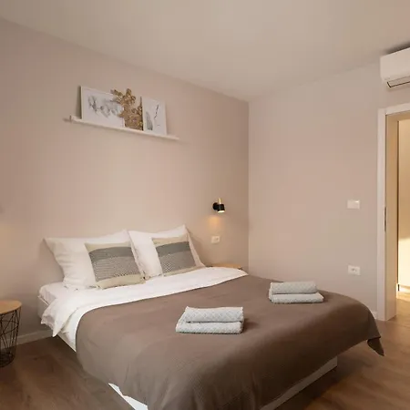 Animo For 8 People Near Labin - Rabac With Private Pool, Children Playground & Beautiful Garden Villa Raša